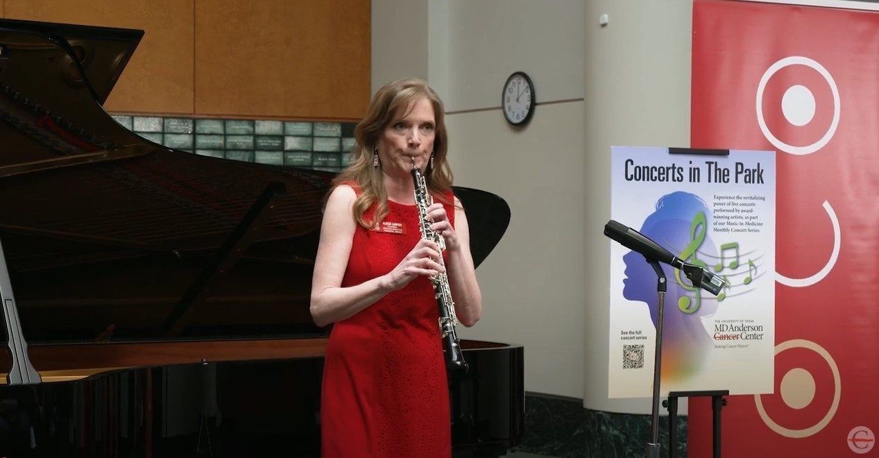 Mei Rui, DMA, and ROCO musicians performing